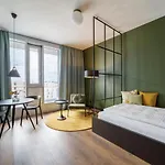 Black F House - Serviced Apart Otel