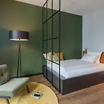 Black F House - Serviced Ξενοδοχείο με διαμερίσματα