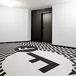 Black F House - Serviced 3* Φράιμπουργκ
