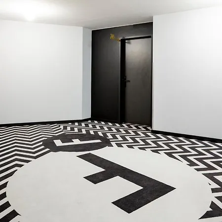 Black F House - Serviced 3* 弗赖堡