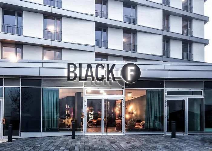 Hotel apartamentowy Black F House - Serviced 4*