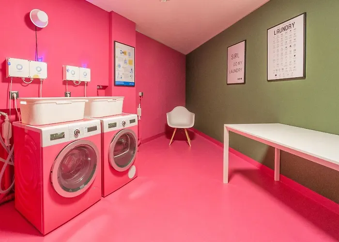 Black F House - Serviced Hotel apartamentowy