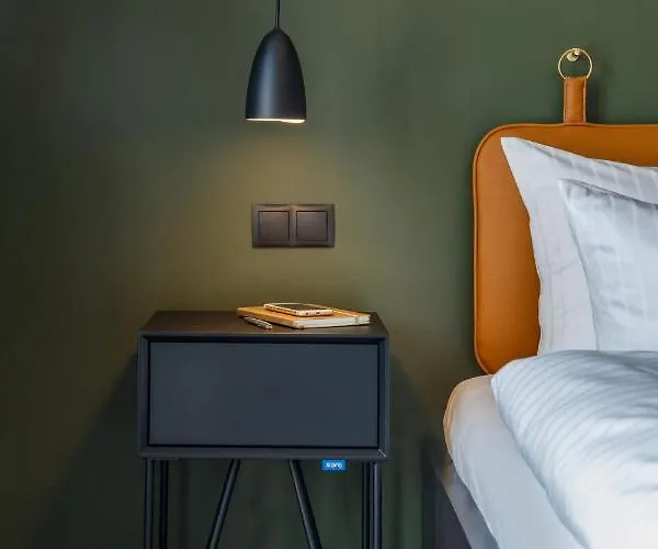 Black F House - Serviced Hotel apartamentowy 4*