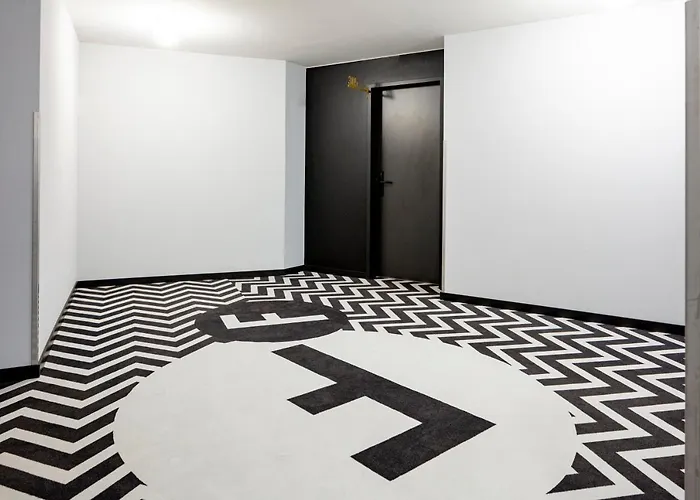 Black F House - Serviced 4* Fryburg Bryzgowijski