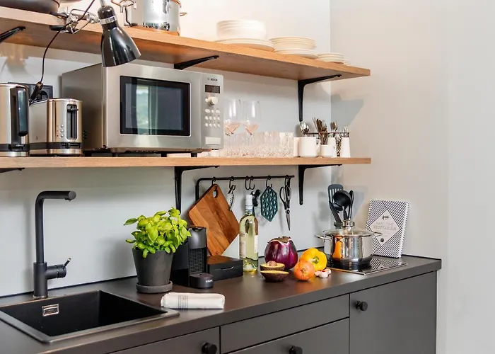 Black F House - Serviced Hotel apartamentowy